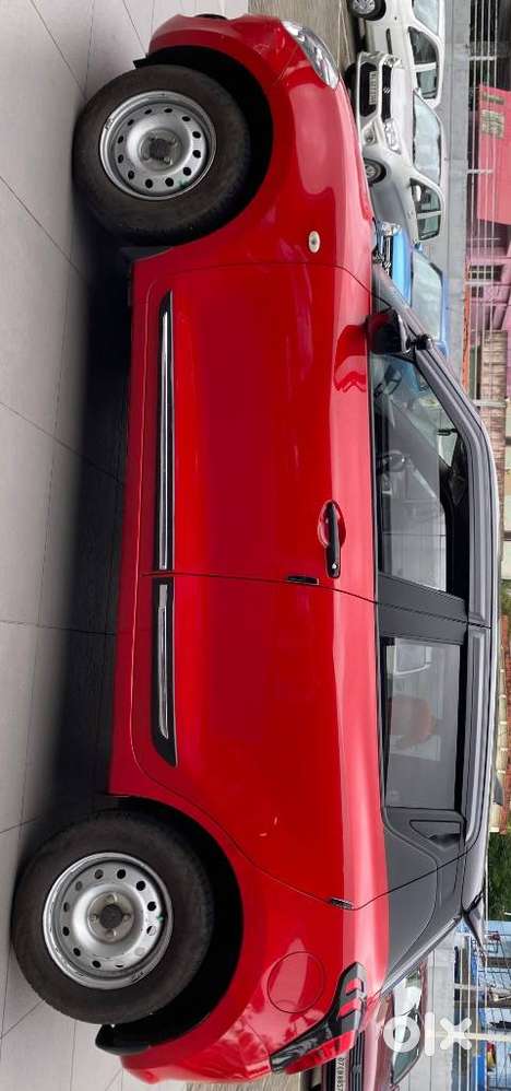 Maruti Suzuki Swift 1.2 Lxi (o), 2021, Petrol