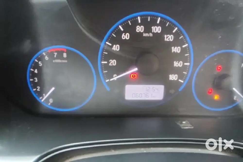Honda Amaze (less Single Hand Driven)