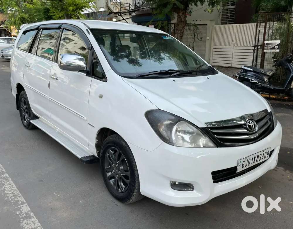 Toyota Innova 2011 Diesel Well Maintained