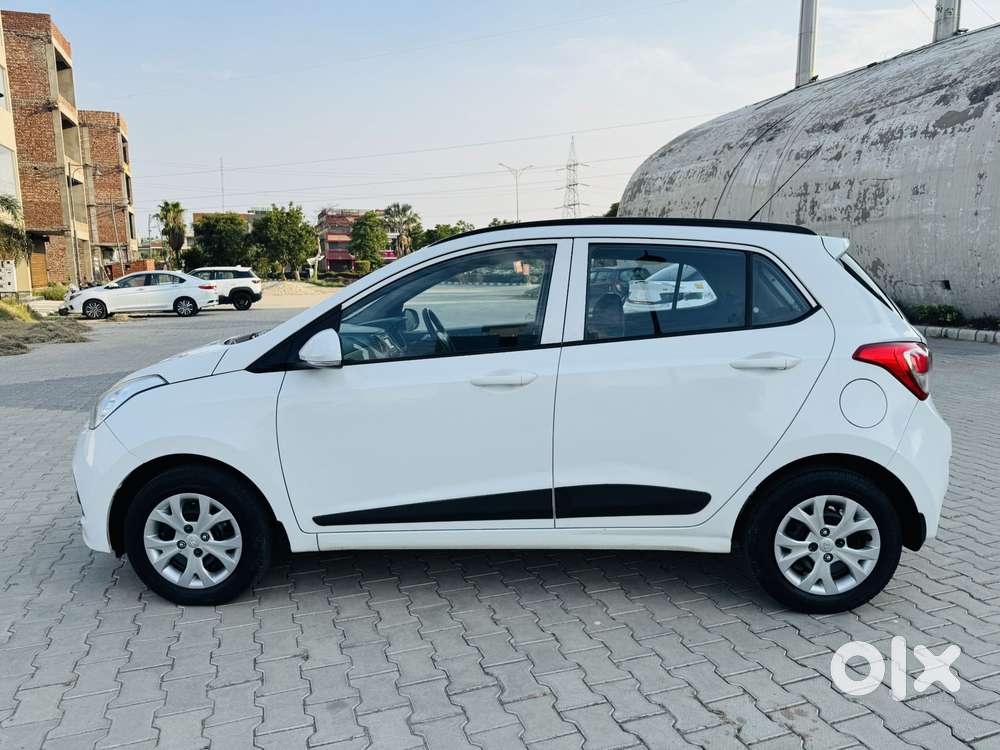 Hyundai Grand I10 Sportz, 2016, Petrol