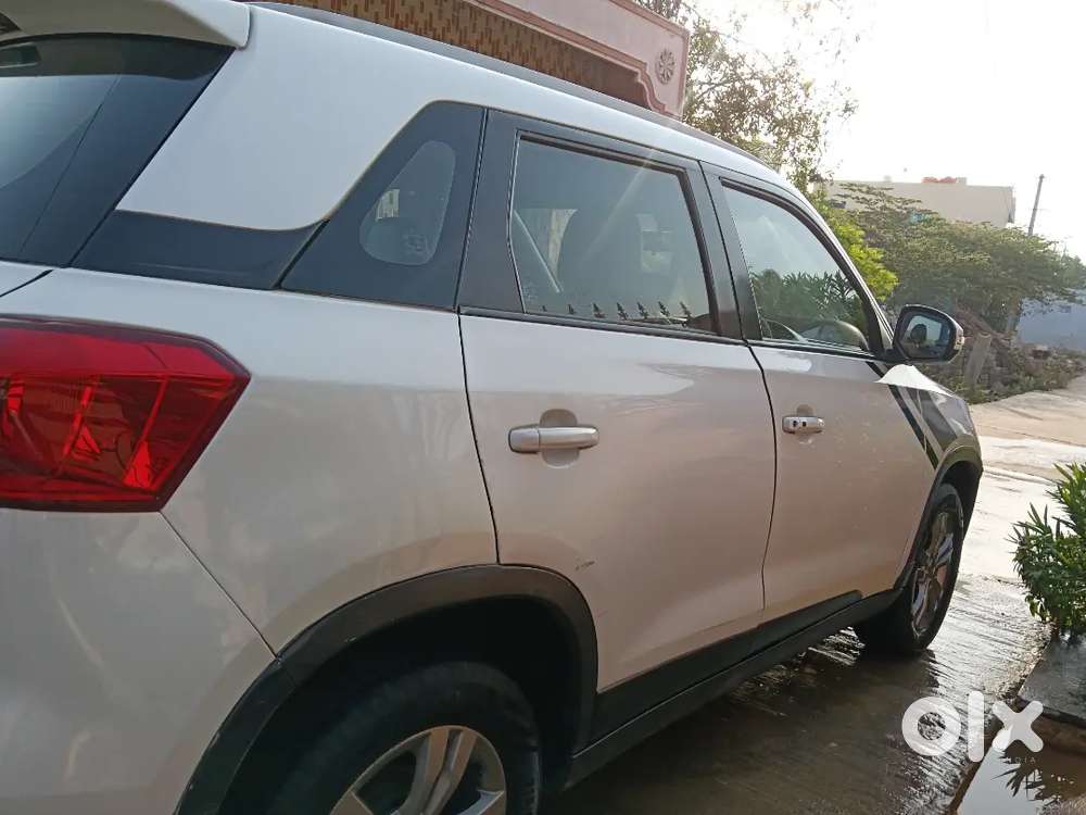 Maruti Brezza Zdi Plus With Showroom Track