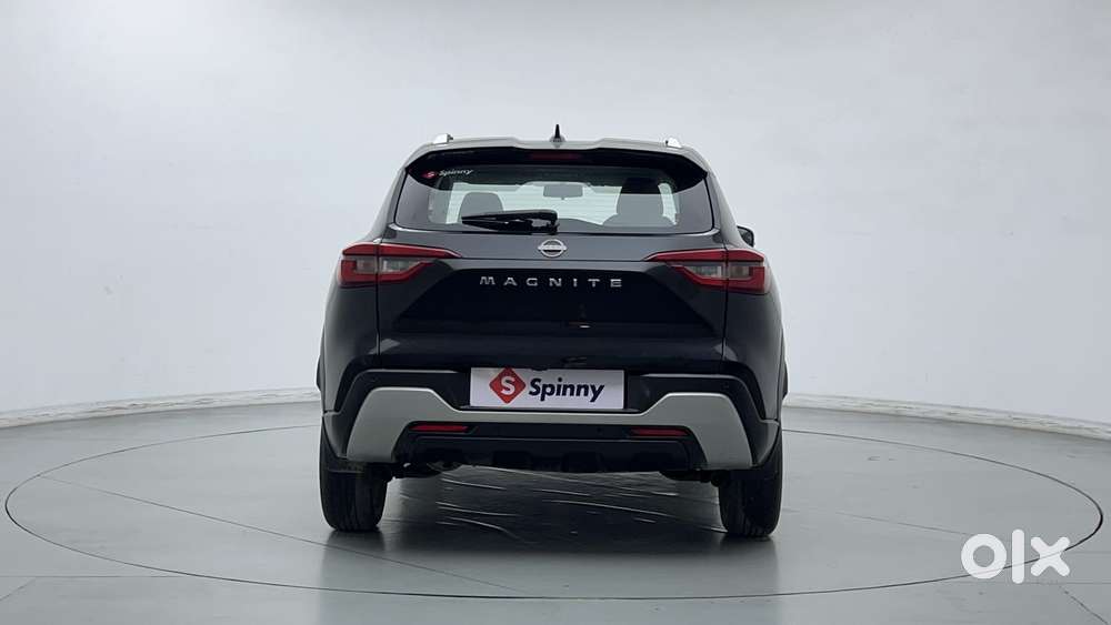 Nissan Magnite 1.0 Xv Premium, 2023, Petrol