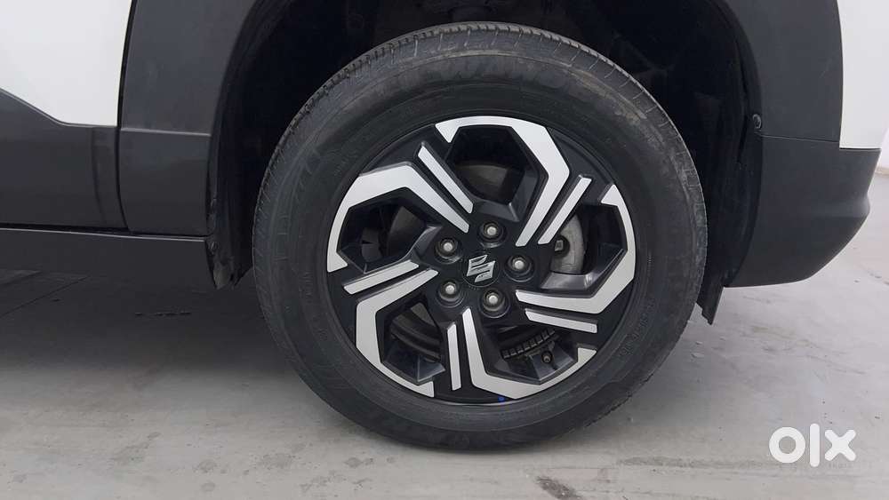 Maruti Suzuki Brezza Zxi Plus At, 2022, Petrol