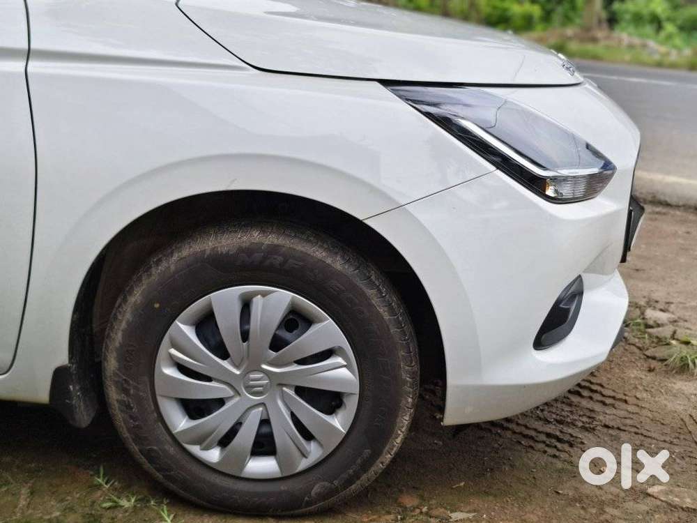 Maruti Suzuki Swift Vxi + Manual, 2025, Petrol