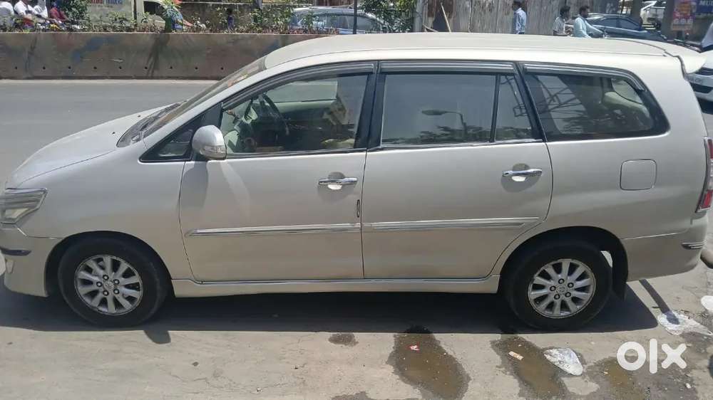 Toyota Innova 2012 Diesel Well Maintained