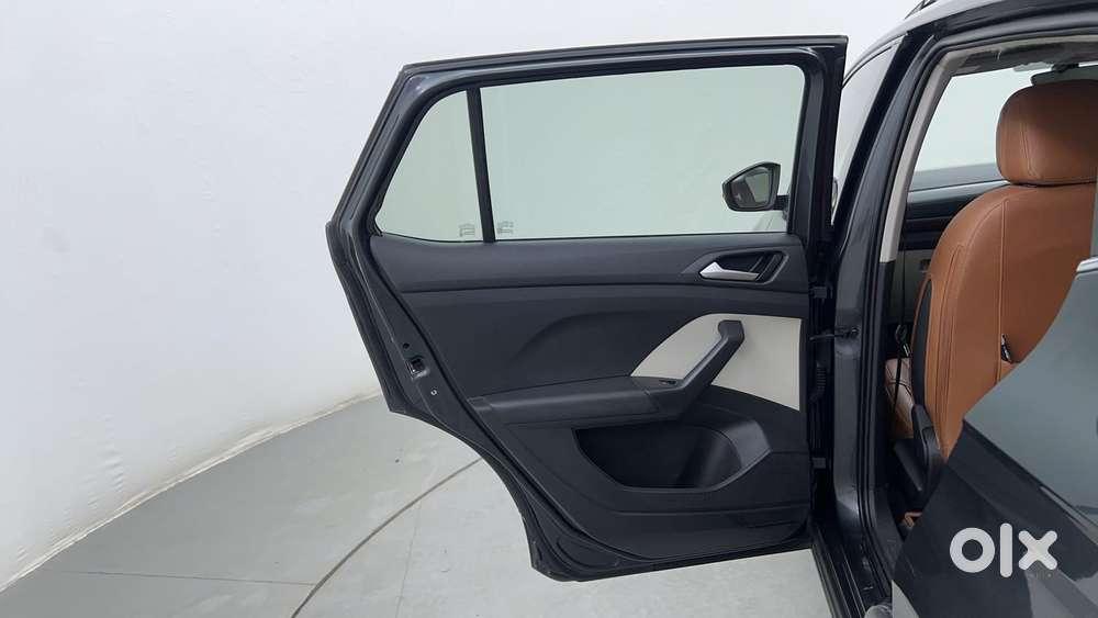 Volkswagen Taigun Topline 1.0 Tsi At (electric Seats), 2021, Petrol