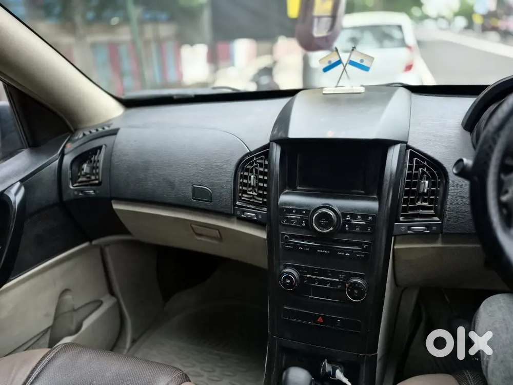 Mahindra Xuv500 2016 Car