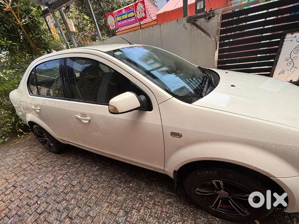 Ford Fiesta 2015 Petrol Well Maintained.