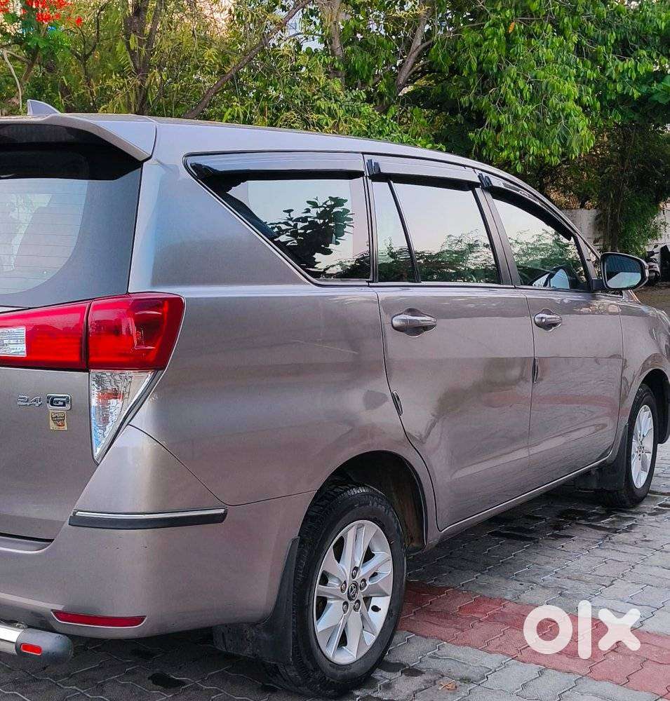 Toyota Innova Crysta 2.4 G Mt 8s, 2017, Diesel