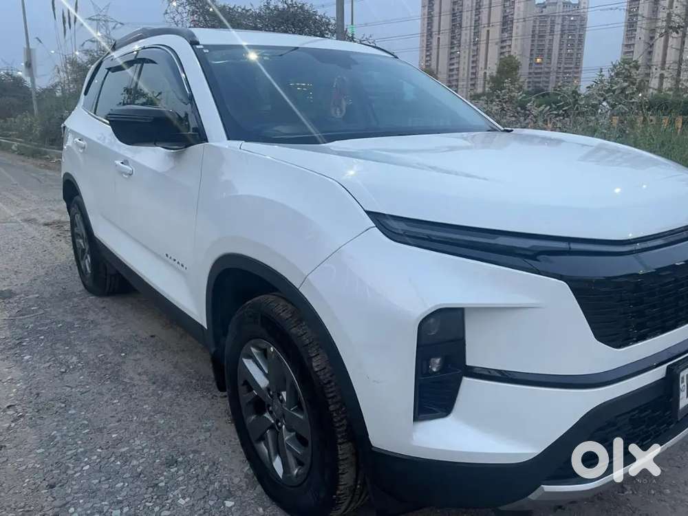 Tata Safari Diesel Automatic With Panaromic Sunroof