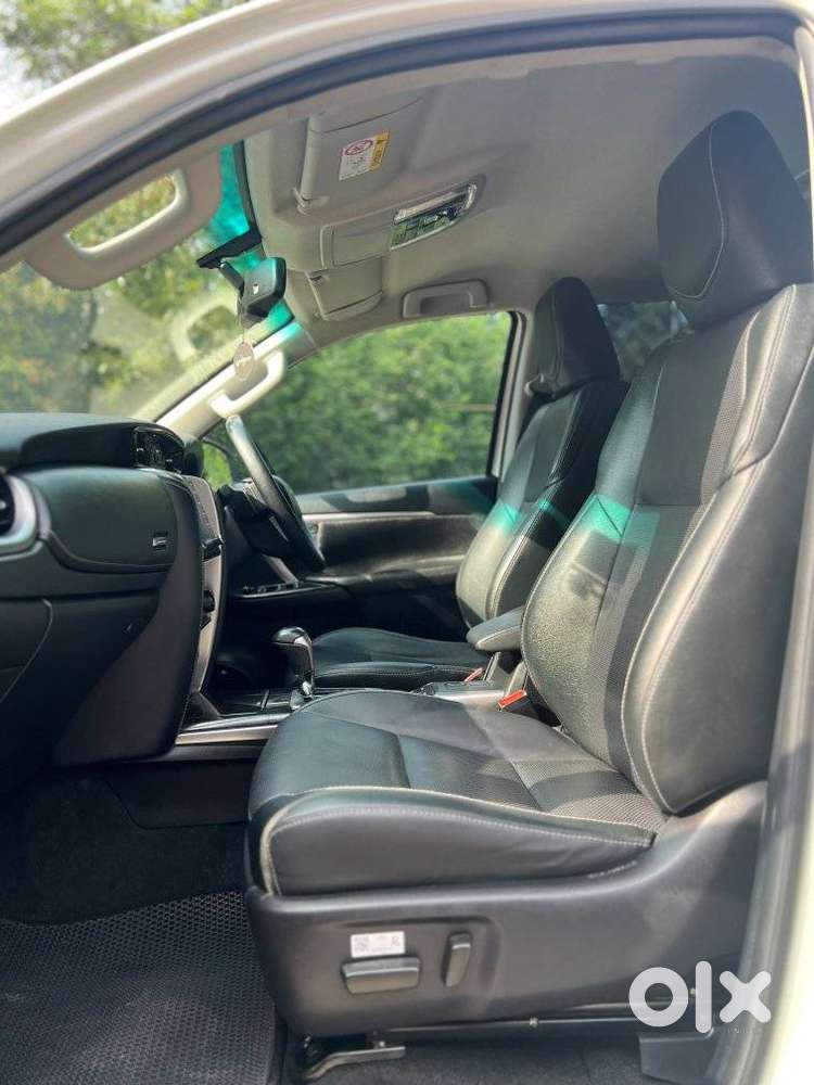 Toyota Fortuner 4x2 At 2.7 Petrol, 2024, Petrol