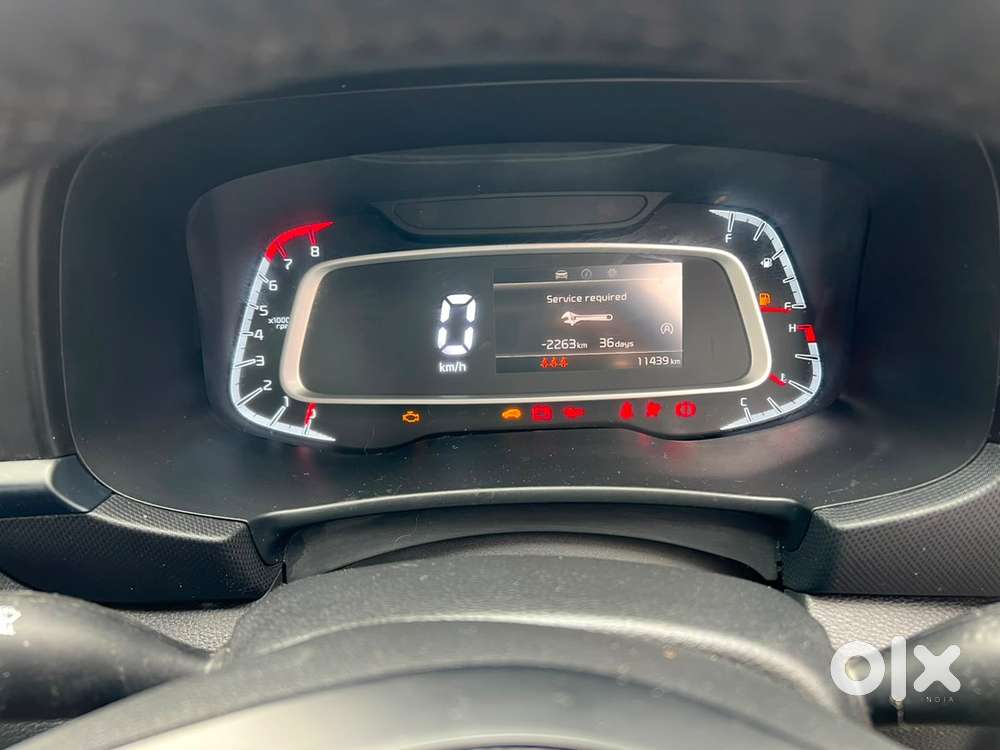 Kia Sonet Petrol 11500 Km Driven Sunroof