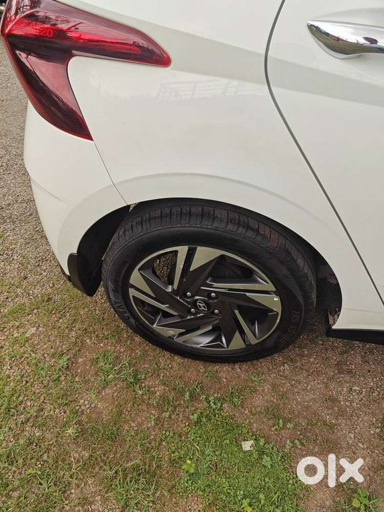 Hyundai New I20 1.2 Asta (o) Ivt, 2023, Petrol