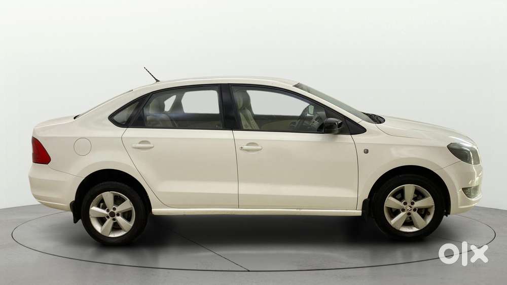 Skoda Rapid 2011-2013 1.6 Mpi Elegance, 2015, Petrol