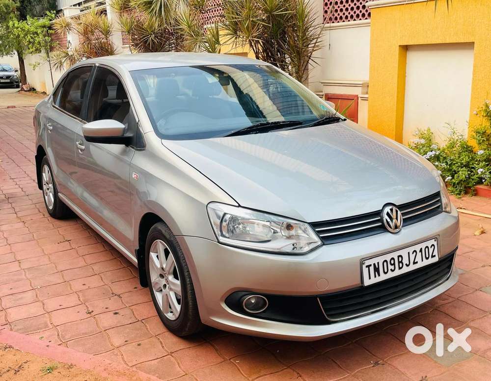 Volkswagen Vento 2010-2013 Petrol Highline, 2011, Petrol