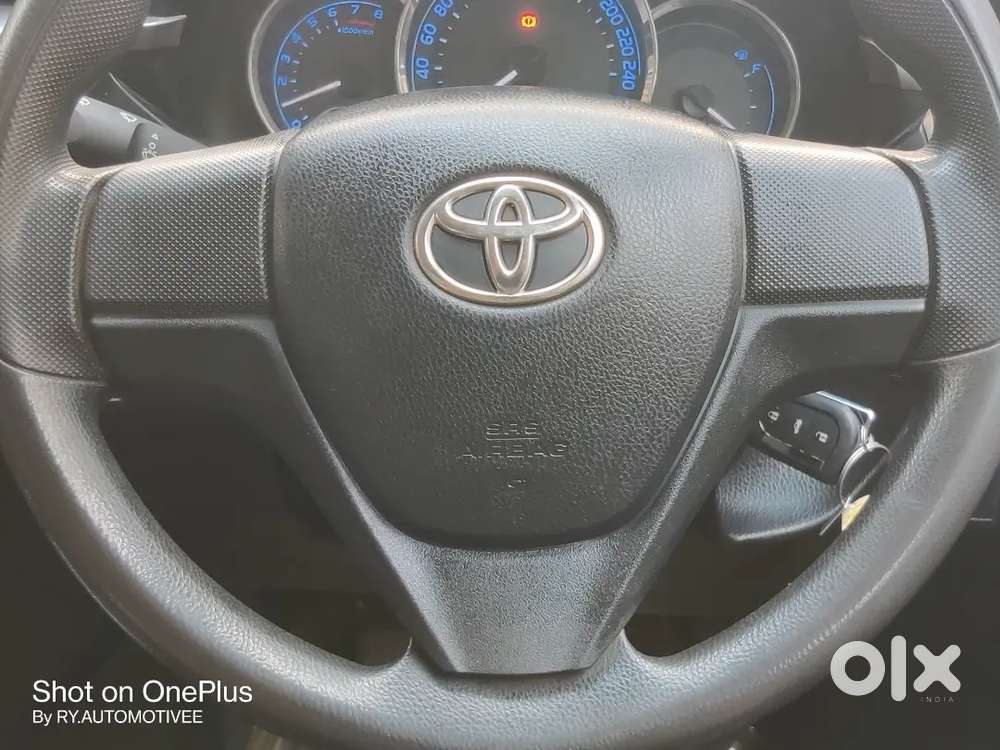 Toyota Corolla Altis 1.8 J 2015 Pure Petrol Car At Mulund West Mumbai