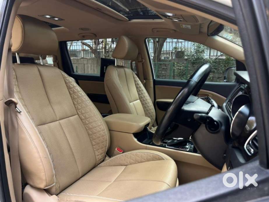 Kia Carnival Limousine Plus 7 Str, 2022, Petrol