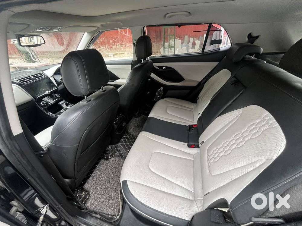 Hyundai Creta Sx (o) 1.5 Petrol Cvt, 2023, Petrol