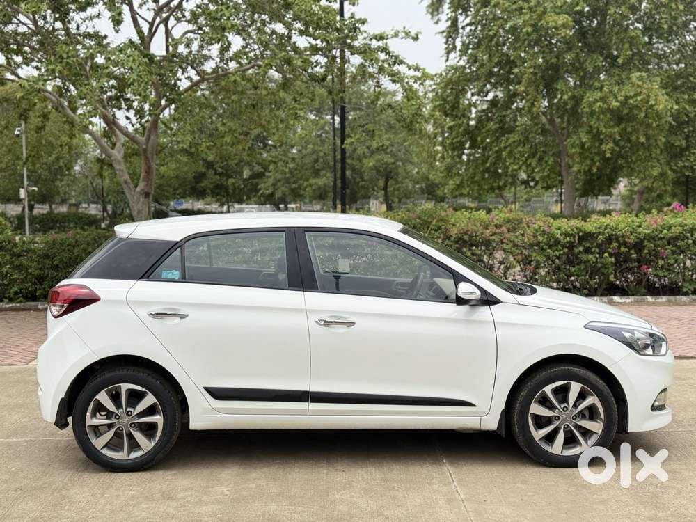 Hyundai Elite I20 Sportz (o) 1.2, 2015, Petrol