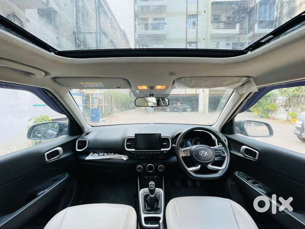 Hyundai Venue Sx (o) Mt 1.5 Diesel, 2022, Diesel