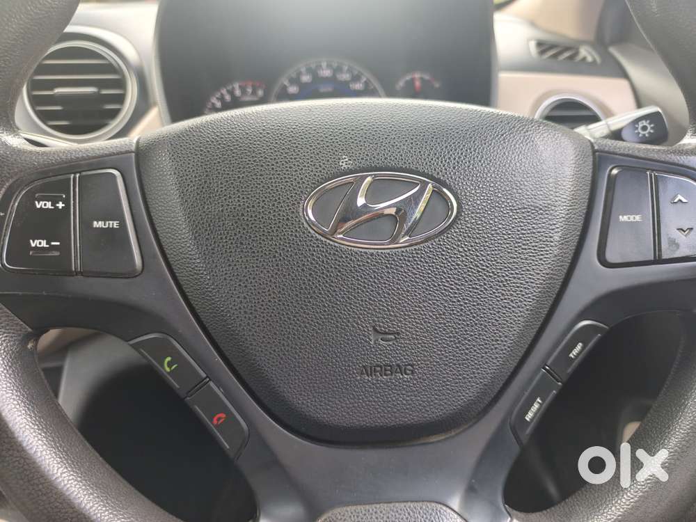 Hyundai Grand I10 Sportz, 2017, Petrol