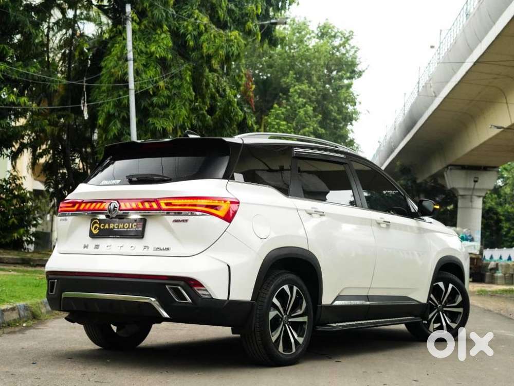 Mg Hector Plus Savvy Pro 1.5 Turbo Petrol Cvt 7 Str Dual Tone, 2024,..