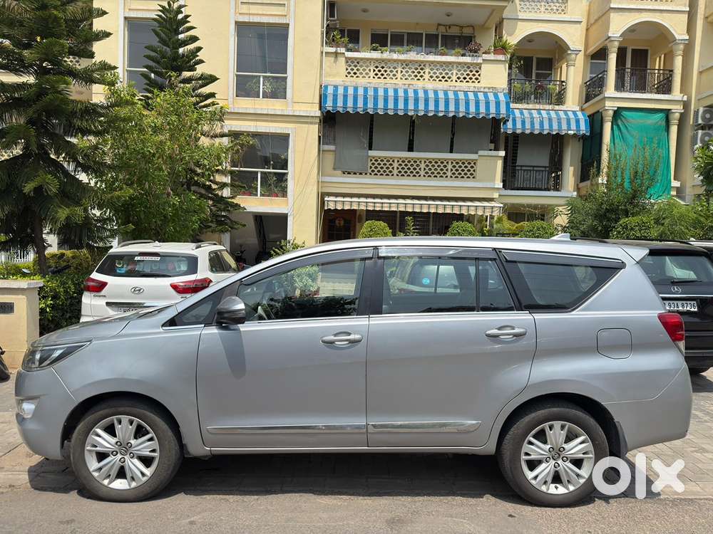 Innova 2.8 G Automatic