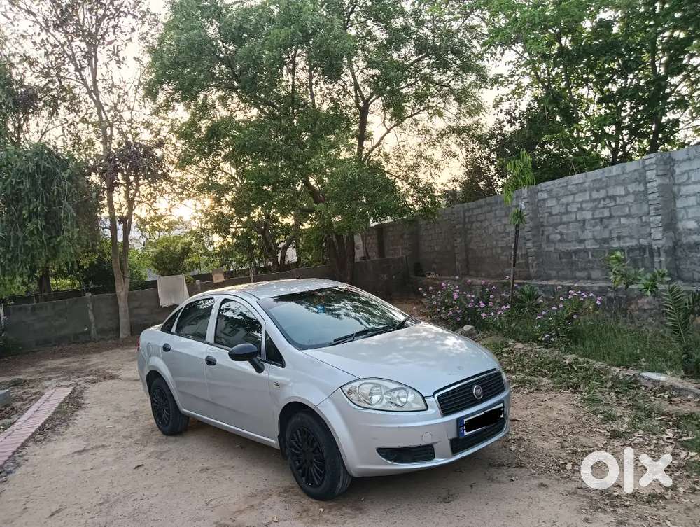 Fiat Linea 2010 Petrol 40230 Km Driven