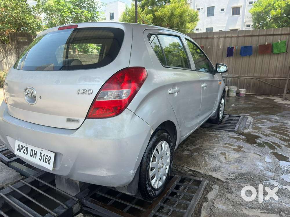 Hyundai I20 Magna Petrol 2011