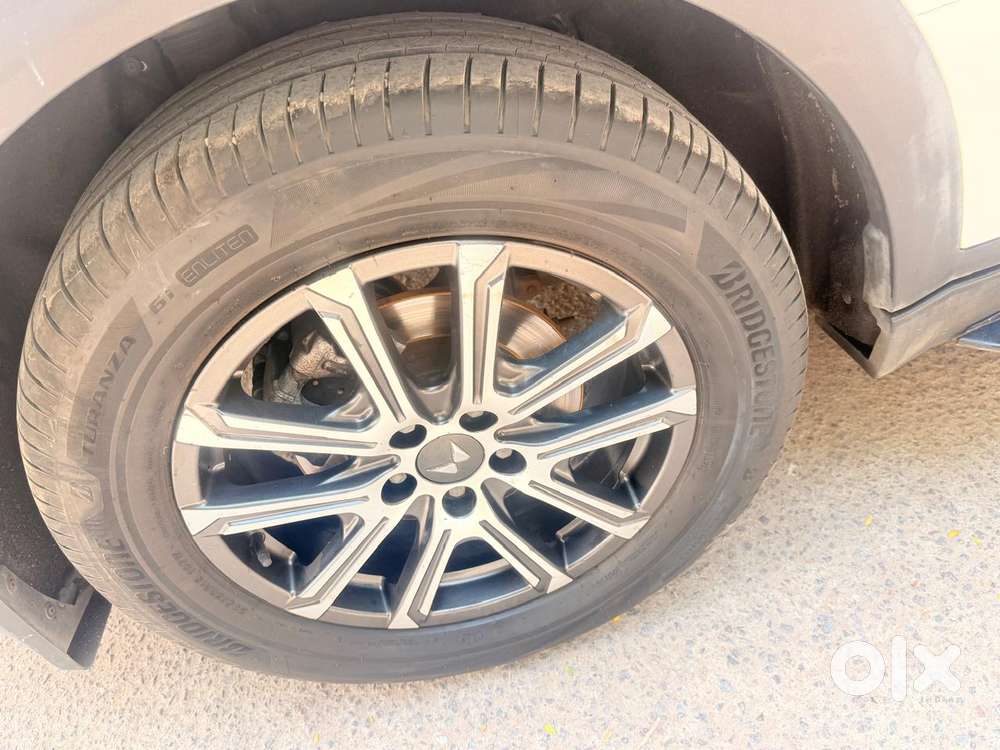 Mahindra Xuv700 2.2 Ax 7 Diesel At Luxury Pack Str, 2023, Diesel