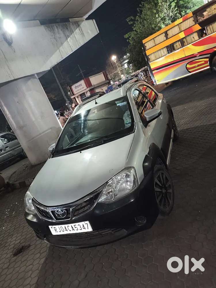 Toyota Etios Cross 2016