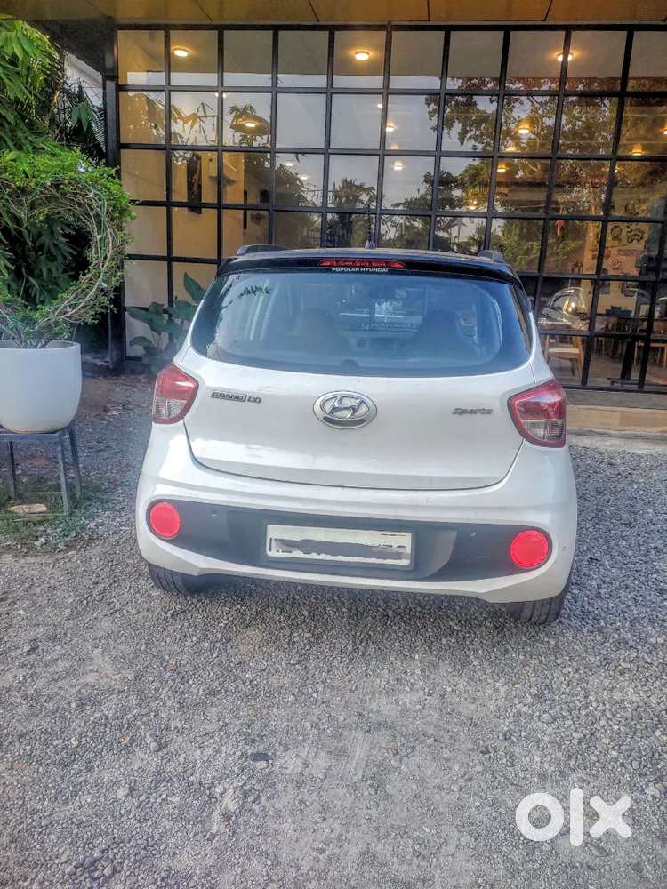 Grand I10 Sports Dual Tone