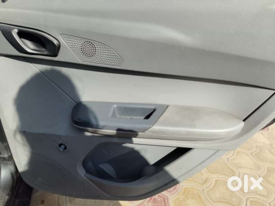 Tata Tigor Xe, 2021, Petrol