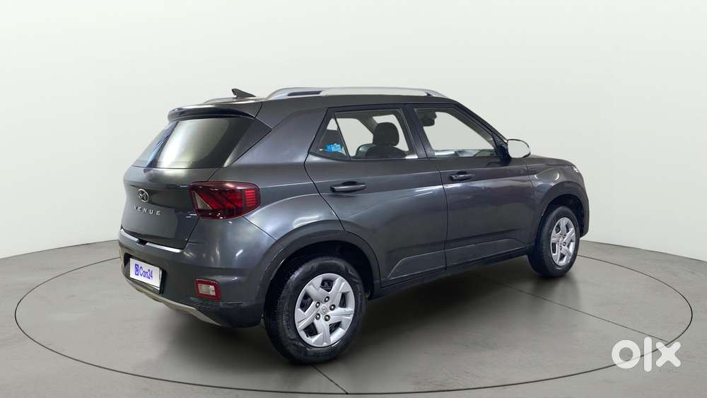 Hyundai Venue 1.2 S Plus, 2021, Petrol