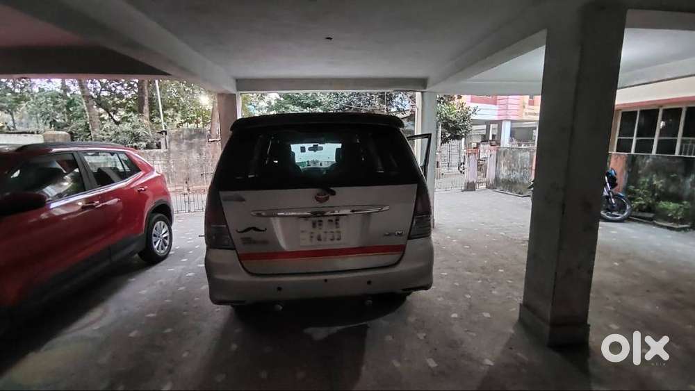 Toyota Innova Crysta 2011 Diesel  Geat Deal