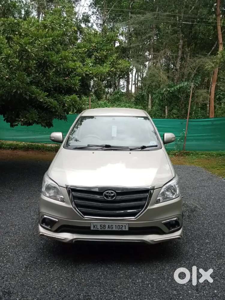 Toyota Innova 2014 Diesel Well Maintained