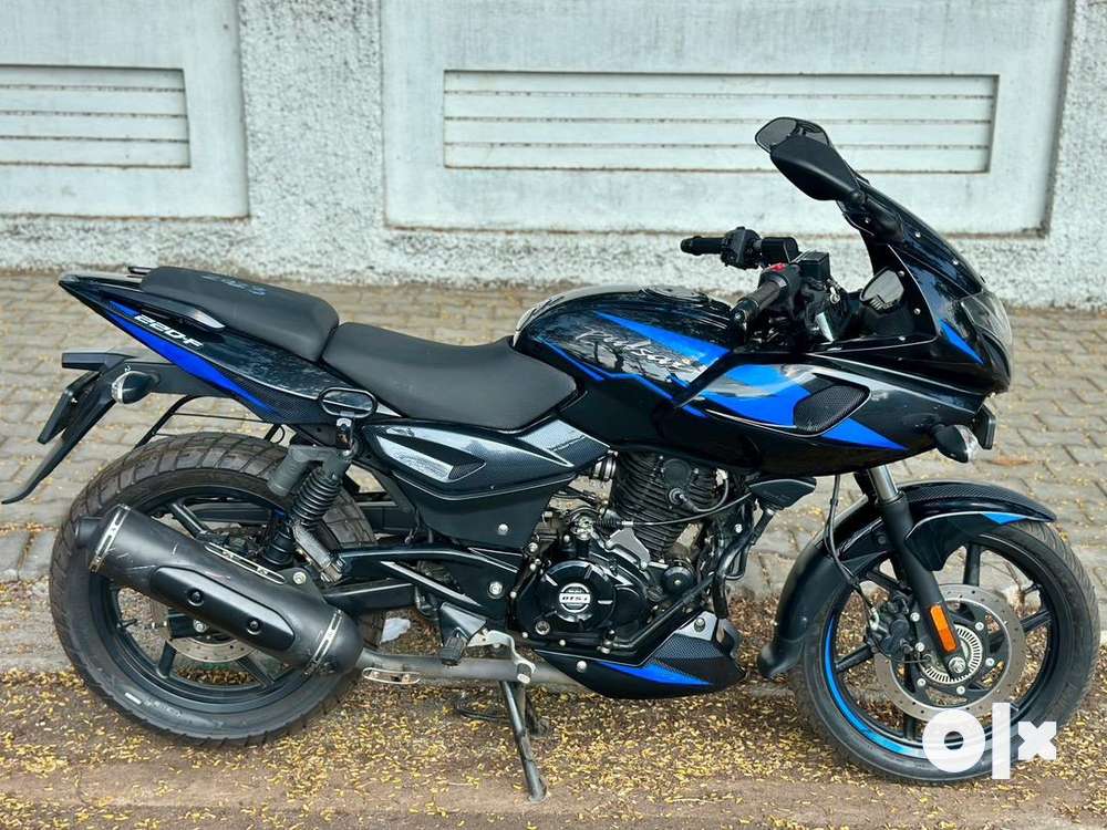 Blue black 220 pulsar hotsell