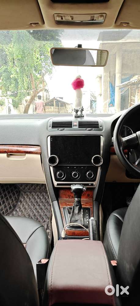 Skoda Laura Ambiente At 2.0 Tdi Cr (2012) – Diesel Automatic ₹3,50,000