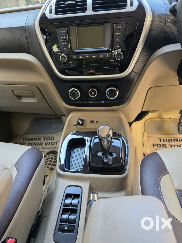 Mahindra Tuv 300 T8 Amt (automatic), 2016, Diesel