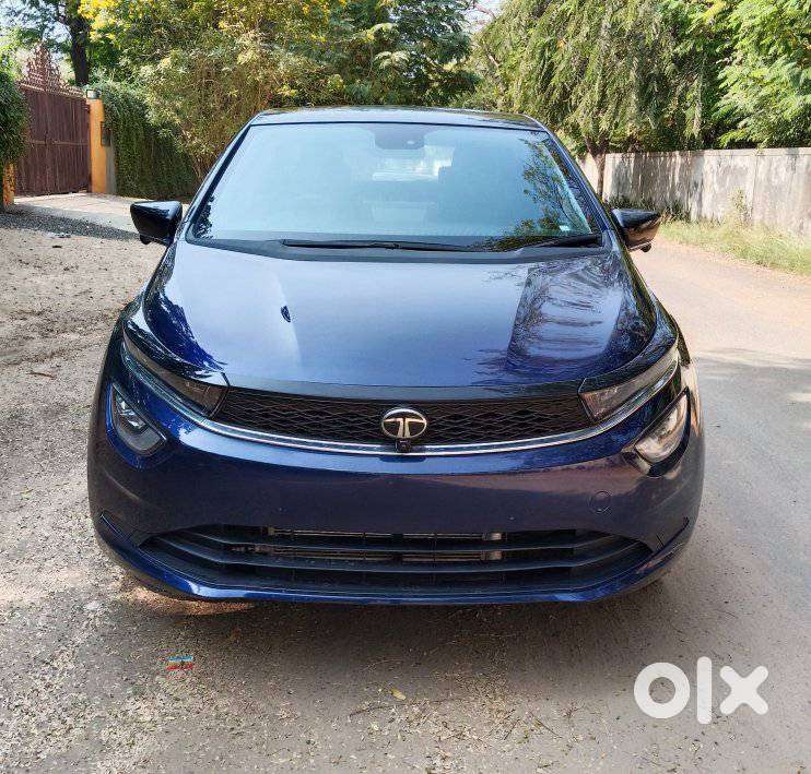 Tata Altroz 1.2 Xt Luxe Petrol, 2024, Petrol