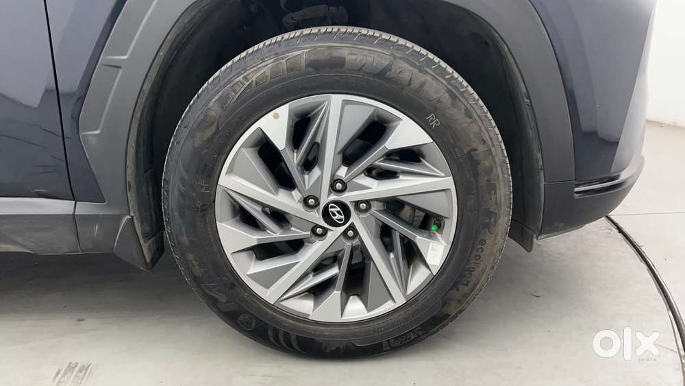 Hyundai Tucson 2.0 Platinum Petrol At, 2022, Petrol