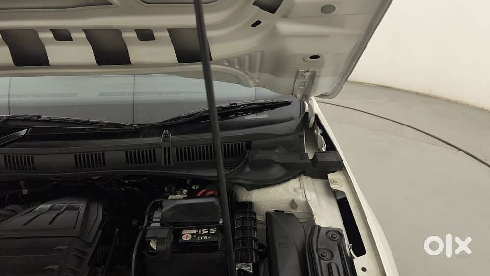 Skoda Slavia Style 1.0l Tsi At, 2022, Petrol