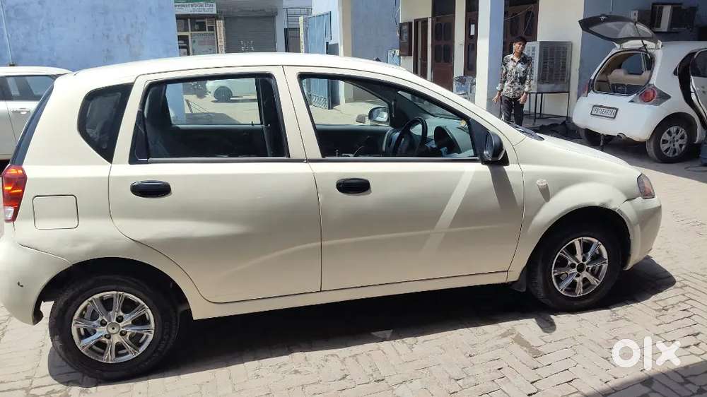 Chevrolet Aveo 2009 Petrol 63000 Km Driven, Good Condition