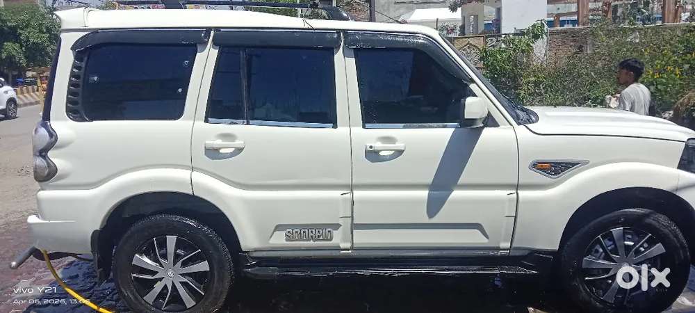 Mahindra Scorpio 2016