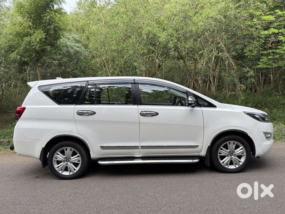 Toyota Innova Crysta 2.8 Zx At, 2016, Diesel