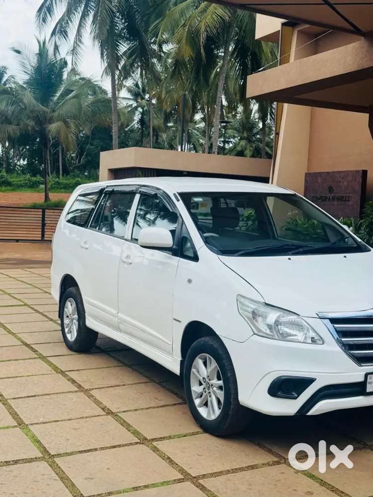 Toyota Innova 2.5 2014