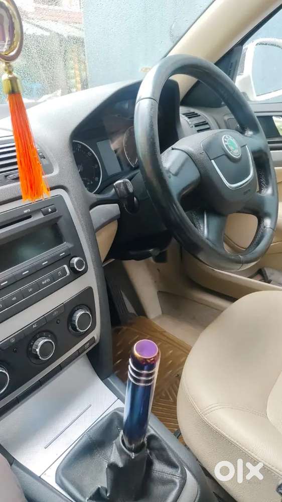 Skoda Laura 2011 Petrol Well Maintained