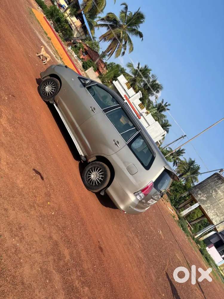 Toyota Innova 2.5 Gx 2011