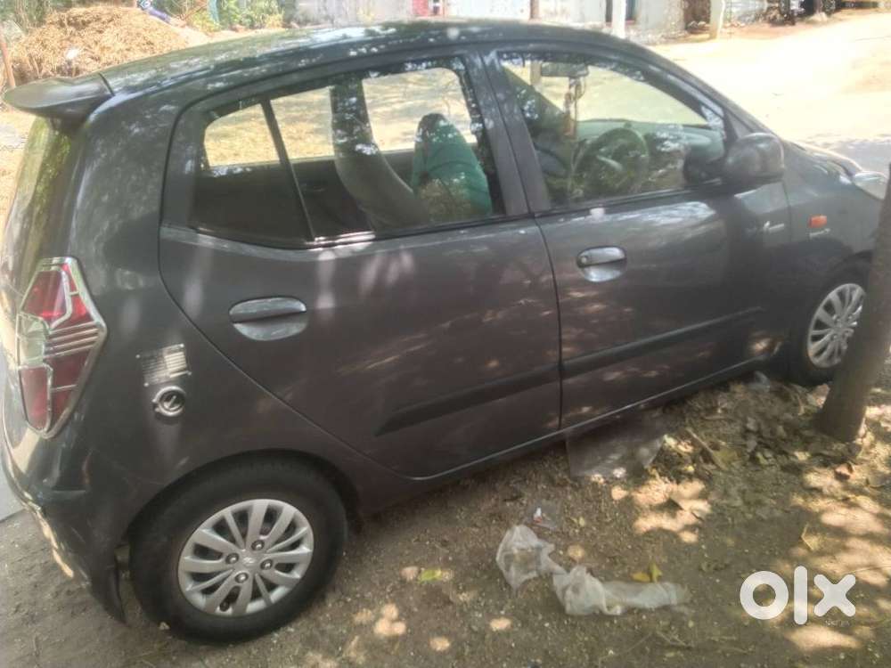 Maker: Hyundai Motor India Ltd Model: I10 Blue