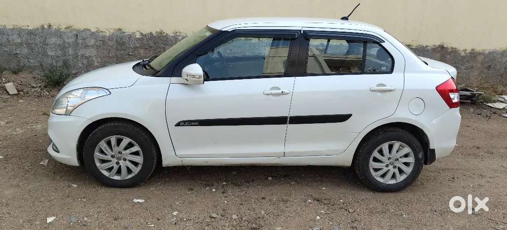 Swift Dezire 2015